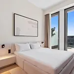 Voya Zenit Royal - Luxury Rooftop Views & Concierge Apartament