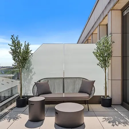 Voya Zenit Royal - Luxury Rooftop Views & Concierge * Luxembourg