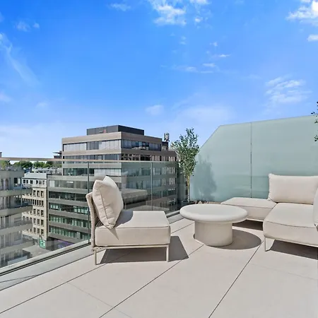 Voya Zenit Royal - Luxury Rooftop Views & Concierge *